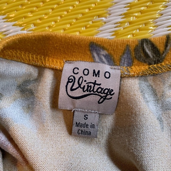 Comp Vintage Floral Top - Picture 9 of 9